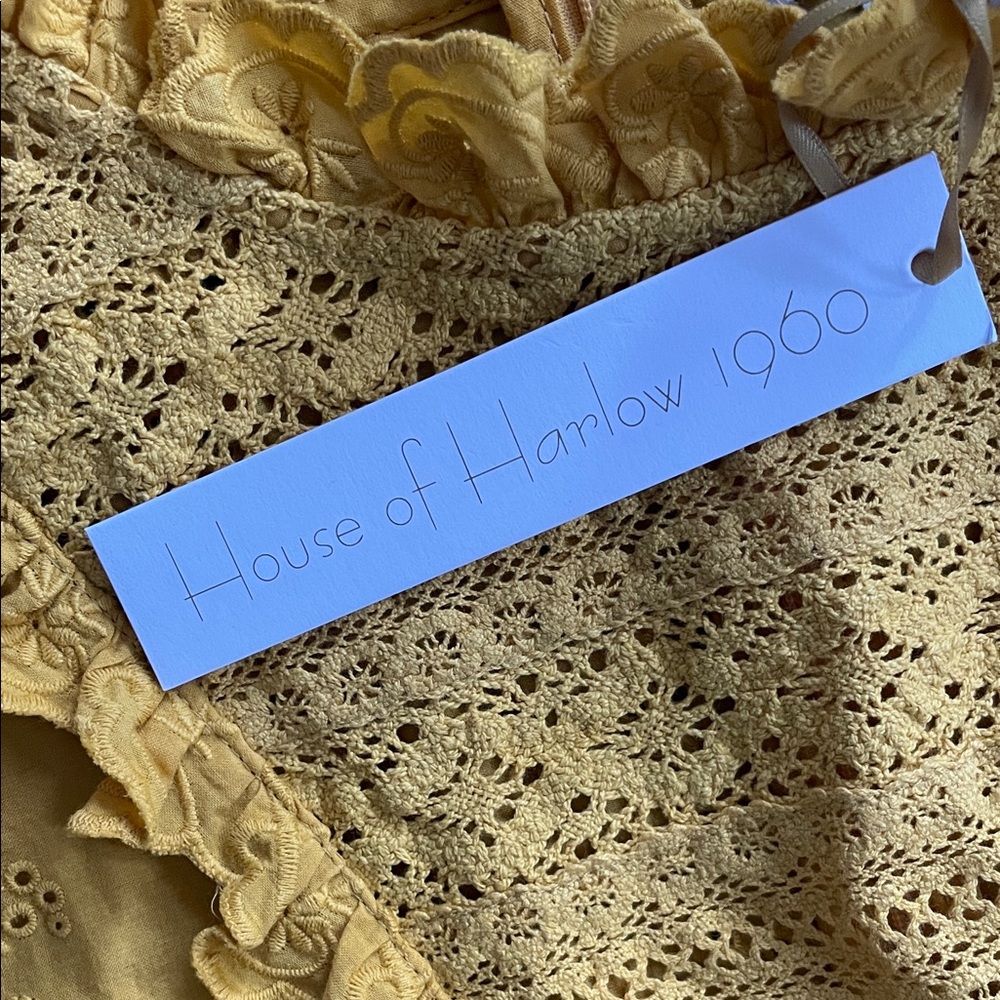 ⭐️NWT HOUSE OF HARLOW Yellow Eyelet Ruffle Cotton Babydoll Scallop Coastal Dress - Picture 4 of 16